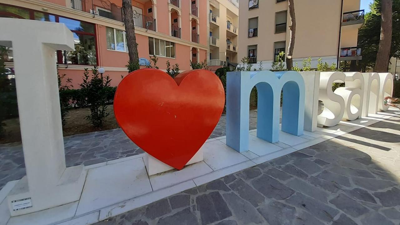 Hotel Onda Marina Misano Adriatico Eksteriør bilde