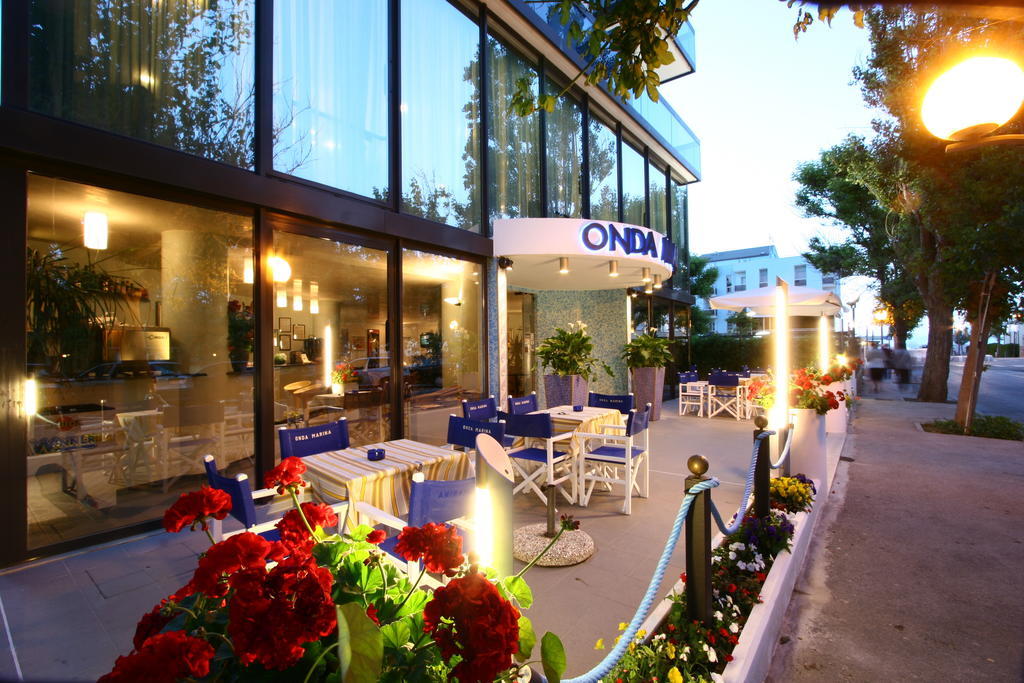 Hotel Onda Marina Misano Adriatico Eksteriør bilde