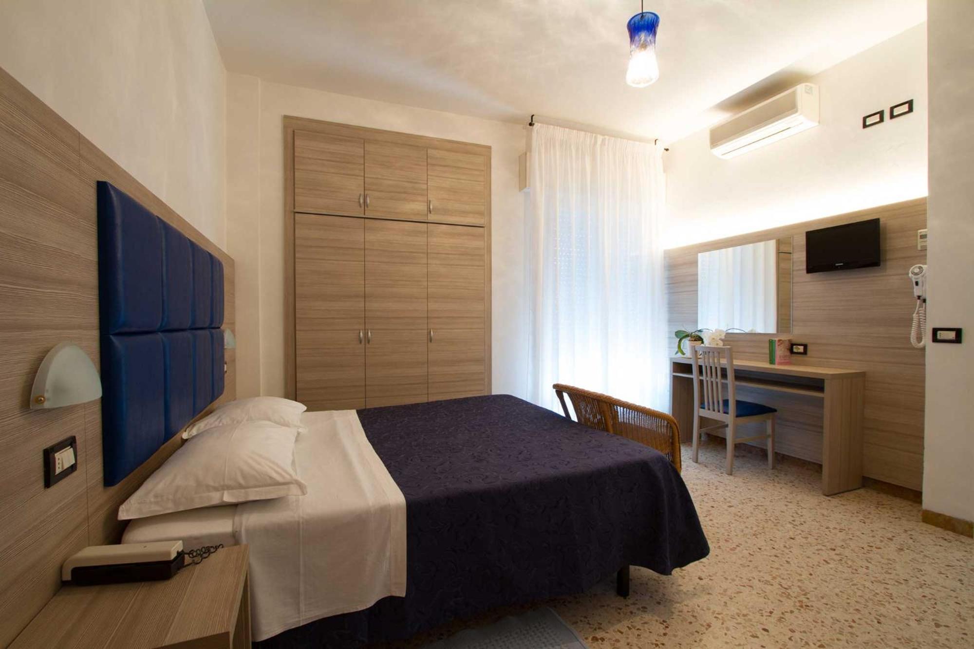 Hotel Onda Marina Misano Adriatico Eksteriør bilde