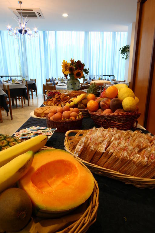 Hotel Onda Marina Misano Adriatico Eksteriør bilde