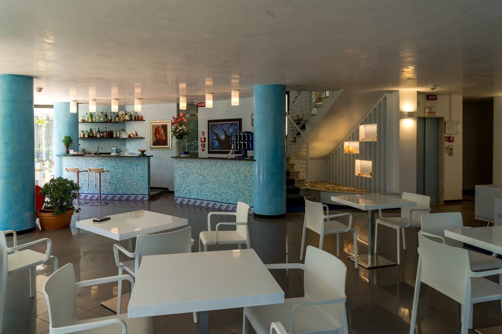 Hotel Onda Marina Misano Adriatico Eksteriør bilde